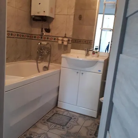 Aleksandra Apartment *